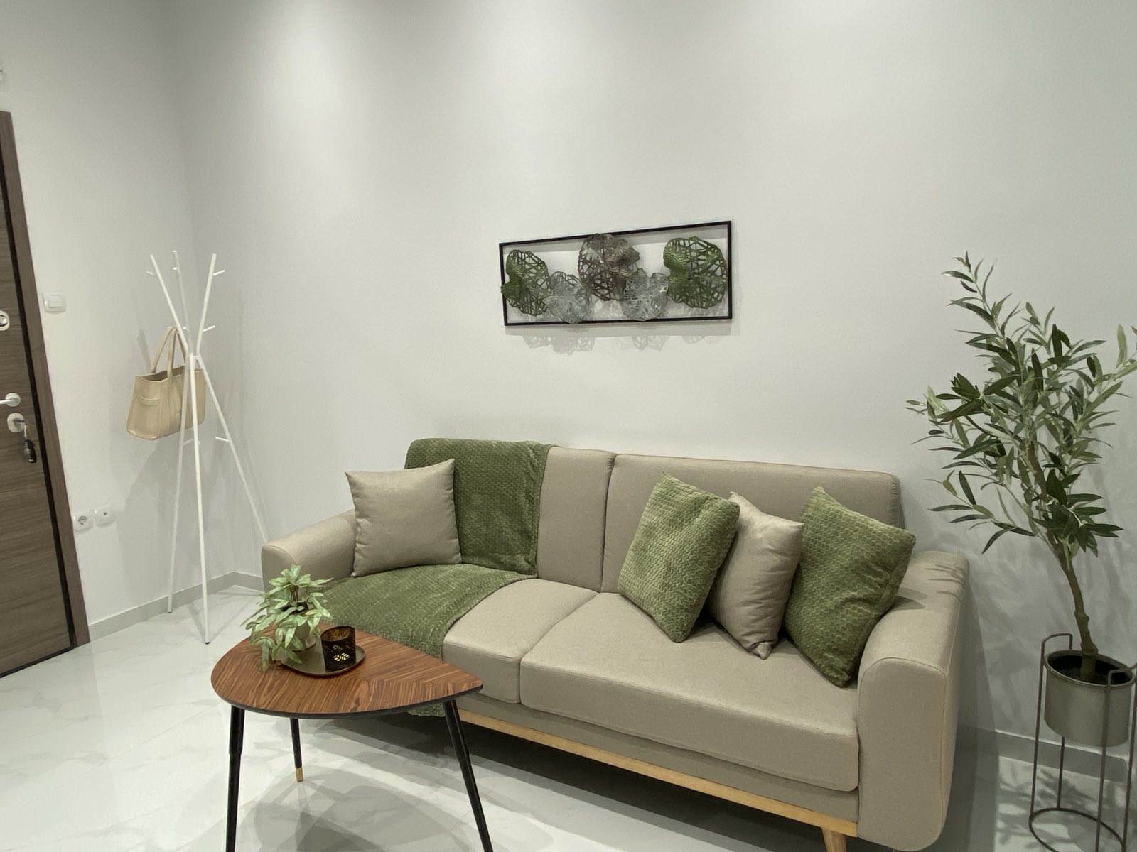 Loutraki Beachfront Flat gallery 13