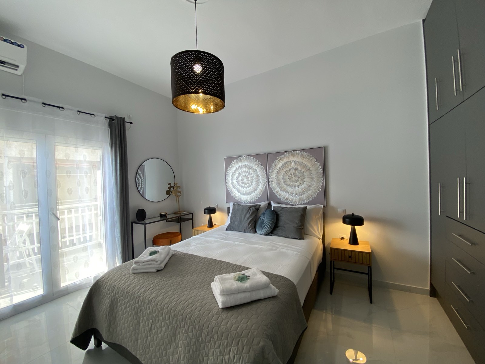 Loutraki Beachfront Flat gallery 20