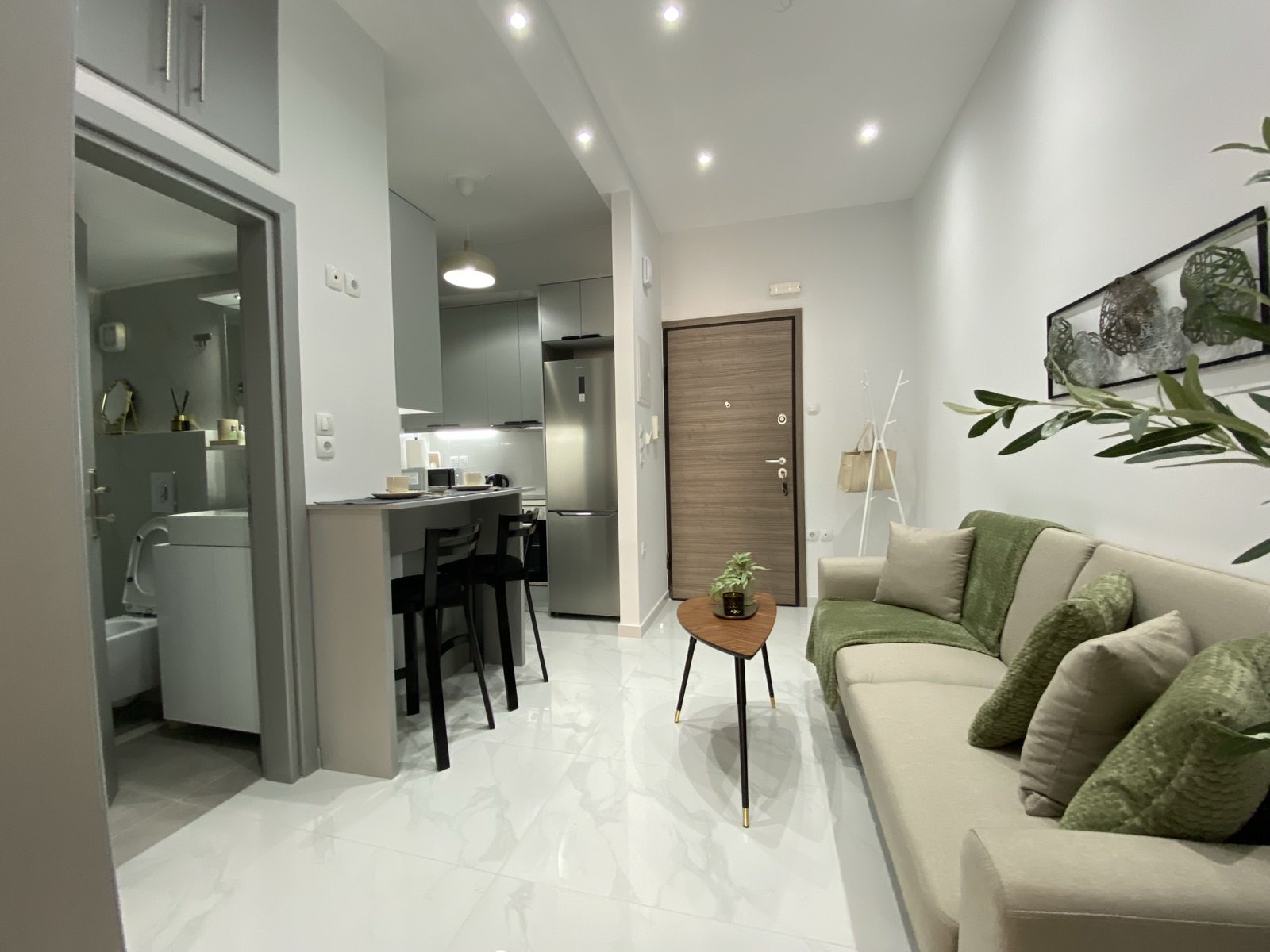 Loutraki Beachfront Flat hero 3